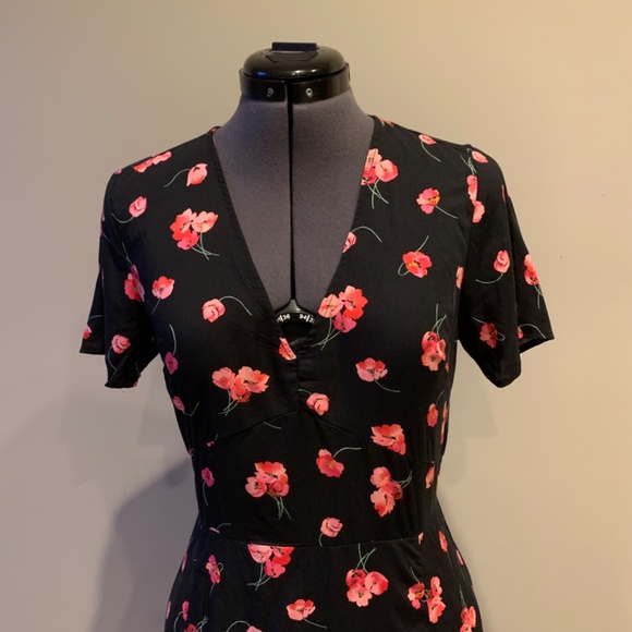 NWT Gap dress with sweet floral print - Picture 3 of 10